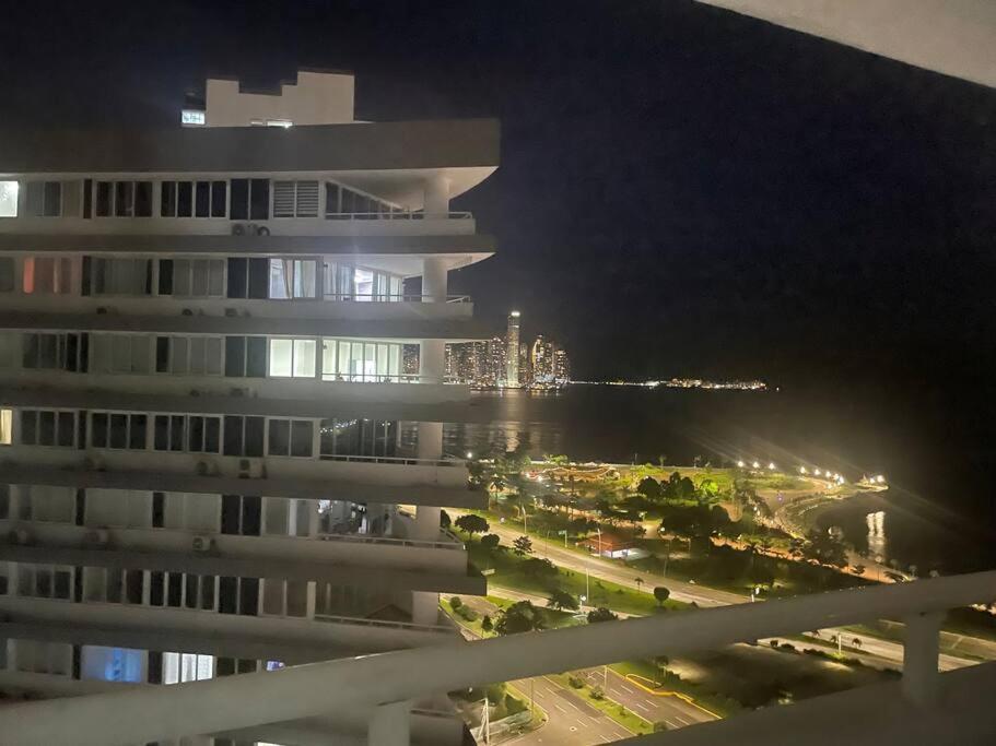Hermoso Apartamento Con Una De Las Mejores Vistas Appartement Panama-Stad Buitenkant foto