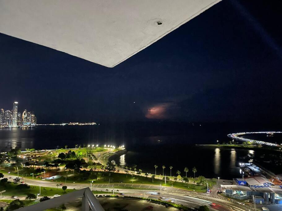 Hermoso Apartamento Con Una De Las Mejores Vistas Appartement Panama-Stad Buitenkant foto